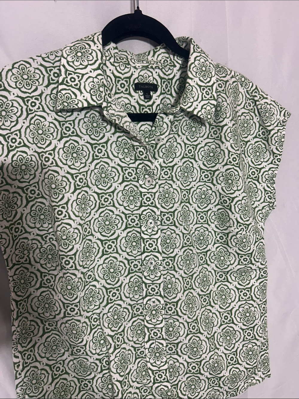Talbots White and Green Floral Tile Short-Sleeve Button-Down Shirt